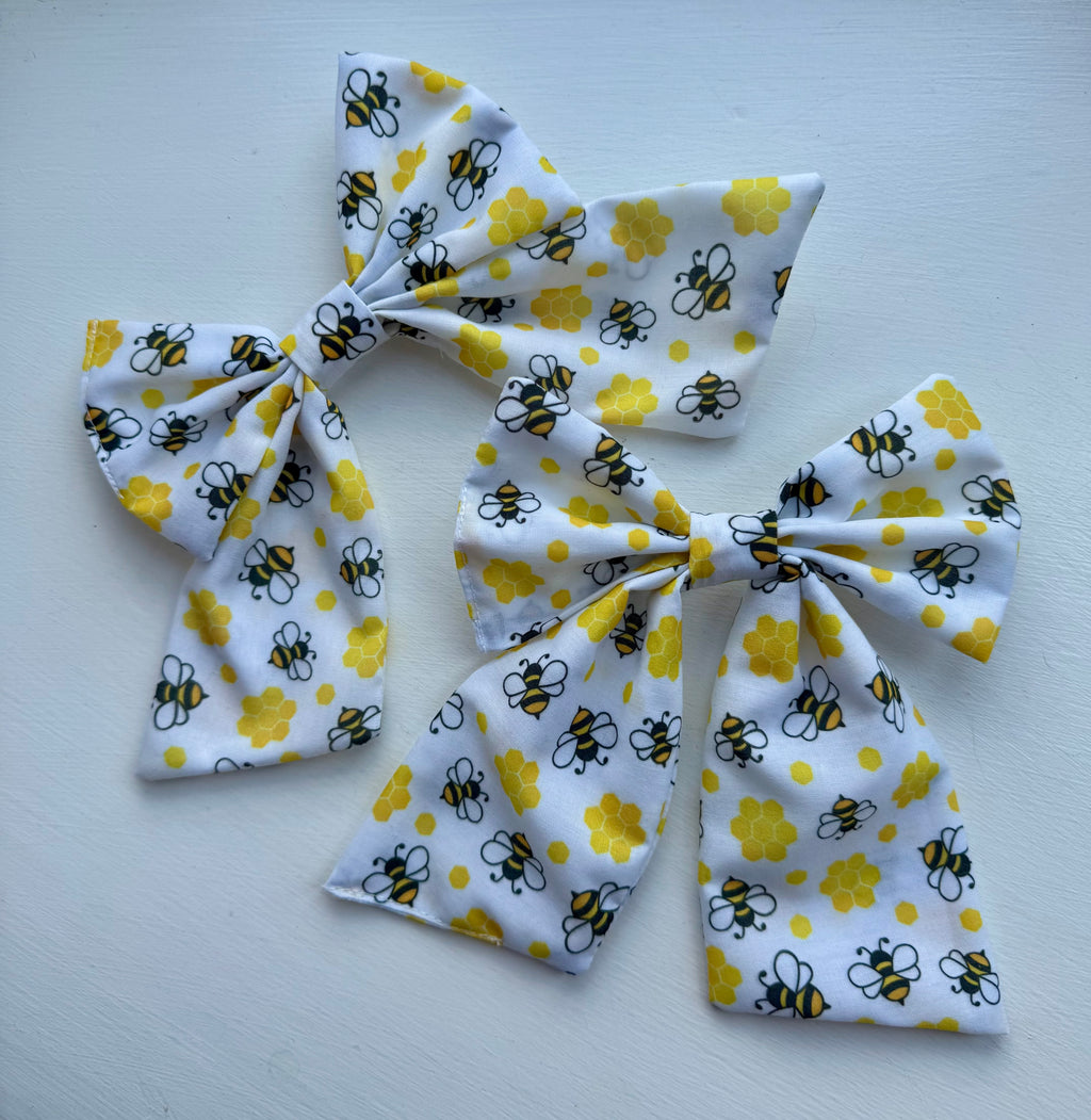 Handmade Dog or Cat Bow - Sailor Bow or Bow tie - Bumble Bees