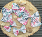 Handmade Dog or Cat Bow - Sailor Bow or Bow tie - White and Pink shells